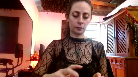 Snapshot of serena_xyz chatting on 1, 5, 2026 Serena Xyz online show from 1, 5, 2026