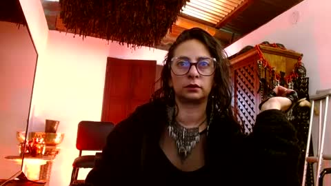 Snapshot of serena_xyz chatting on 10, 5, 2026 Serena Xyz online show from 10, 5, 2026
