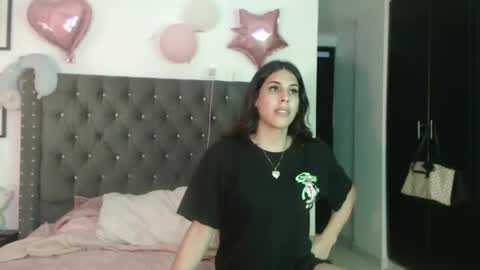 sararoussee online show from 4, 3, 2025