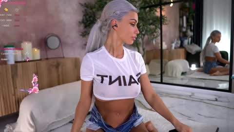 Snapshot of serene_sophiex chatting on 18, 9, 2025 Serene Sophiex online show from 18, 9, 2025