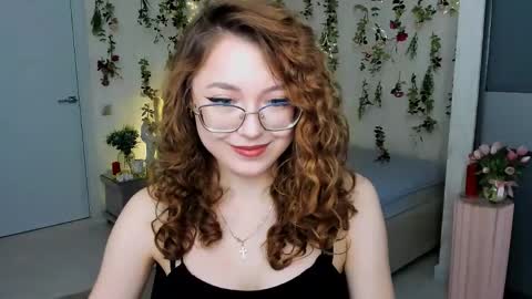 Snapshot of sereneflame chatting on 17, 4, 2026 Ophelia online show from 17, 4, 2026