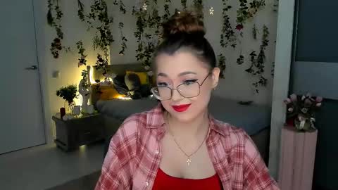 Snapshot of sereneflame chatting on 21, 4, 2026 Ophelia online show from 21, 4, 2026