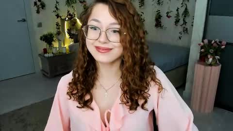 Snapshot of sereneflame chatting on 26, 4, 2026 Ophelia online show from 26, 4, 2026