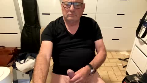 Snapshot of serge8413 chatting on 10, 12, 2024 serge8413 online show from 10, 12, 2024