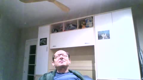 Snapshot of serrano49 chatting on 5, 3, 2025 serrano49 online show from 5, 3, 2025