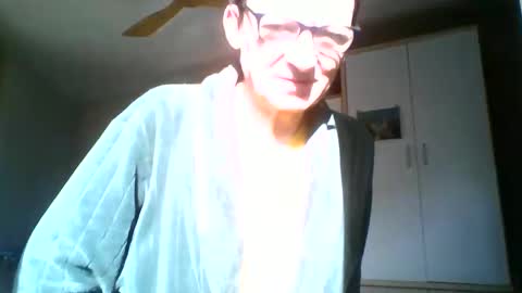 Snapshot of serrano49 chatting on 25, 11, 2025 serrano49 online show from 25, 11, 2025