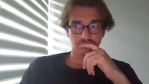 Snapshot of servandomier chatting on 22, 6, 2026 mier online show from 22, 6, 2026