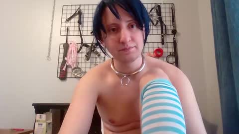 Servile Sarah online show from 11, 2, 2025