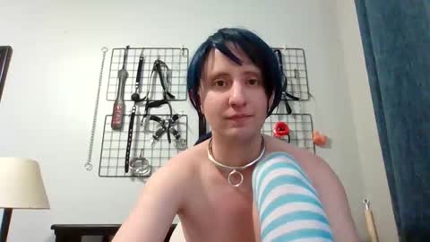 Servile Sarah online show from 3, 3, 2026