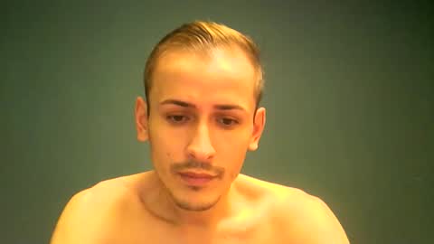 Snapshot of sesinha69 chatting on 18, 11, 2025 Sesinha online show from 18, 11, 2025