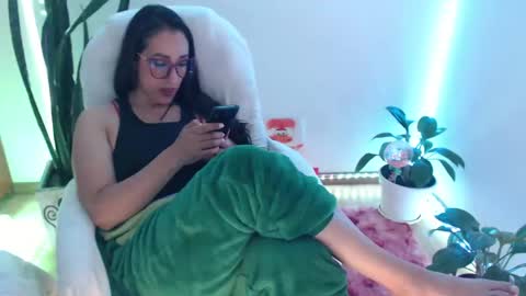 Snapshot of seuctive_woman57 chatting on 3, 10, 2025 samy online show from 3, 10, 2025