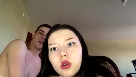 Julie and Max online show from 24, 10, 2025