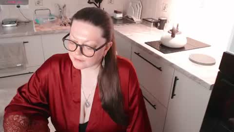 Roxy Kate Mary Alex Arnold online show from 17, 7, 2026