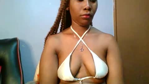 Snapshot of sexie_curvie chatting on 2, 2, 2025 Maggie online show from 2, 2, 2025