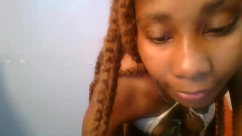 Snapshot of sexie_curvie chatting on 2, 2, 2025 Maggie online show from 2, 2, 2025