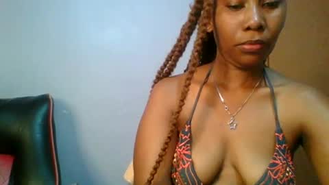 Snapshot of sexie_curvie chatting on 3, 2, 2025 Maggie online show from 3, 2, 2025