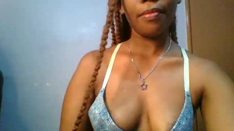 Snapshot of sexie_curvie chatting on 4, 2, 2025 Maggie online show from 4, 2, 2025