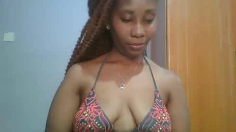 Snapshot of sexie_curvie chatting on 9, 2, 2025 Maggie online show from 9, 2, 2025