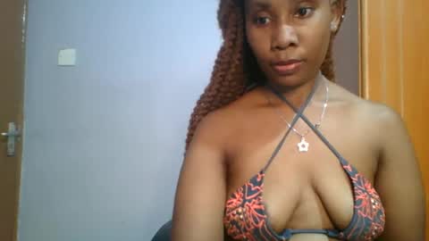 Snapshot of sexie_curvie chatting on 9, 2, 2025 Maggie online show from 9, 2, 2025