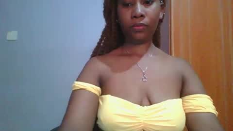 Snapshot of sexie_curvie chatting on 10, 2, 2025 Maggie online show from 10, 2, 2025