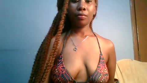 Snapshot of sexie_curvie chatting on 11, 2, 2025 Maggie online show from 11, 2, 2025