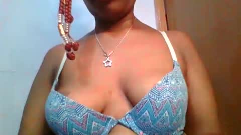 Snapshot of sexie_curvie chatting on 15, 2, 2025 Maggie online show from 15, 2, 2025