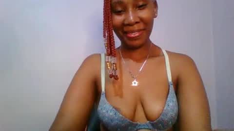 Snapshot of sexie_curvie chatting on 15, 2, 2025 Maggie online show from 15, 2, 2025