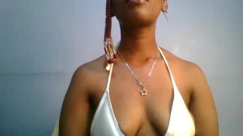 Snapshot of sexie_curvie chatting on 16, 2, 2025 Maggie online show from 16, 2, 2025