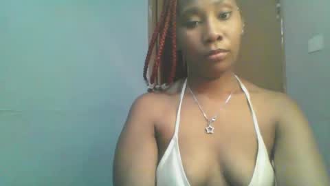Snapshot of sexie_curvie chatting on 18, 2, 2025 Maggie online show from 18, 2, 2025