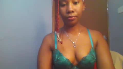 Snapshot of sexie_curvie chatting on 26, 2, 2025 Maggie online show from 26, 2, 2025
