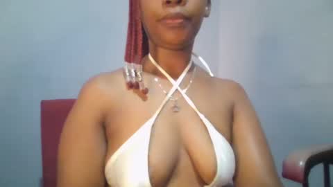 Snapshot of sexie_curvie chatting on 9, 3, 2025 Maggie online show from 9, 3, 2025