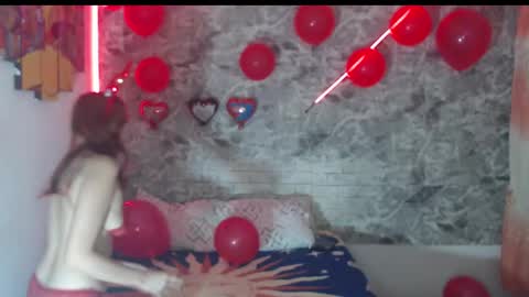 Snapshot of sexincompany chatting on 14, 2, 2025 monserat y thony online show from 14, 2, 2025