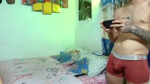 Snapshot of sexincompany chatting on 15, 4, 2026 monserat y thony online show from 15, 4, 2026