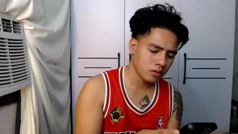 Snapshot of sexloversxxxx chatting on 9, 10, 2025 HI I AM JAMESPLEASE LET ME DO SOME HOT SHOWS FOR YOU HERE FOR MY SCHOOL AND FOR MY FAMILY online show from 9, 10, 2025