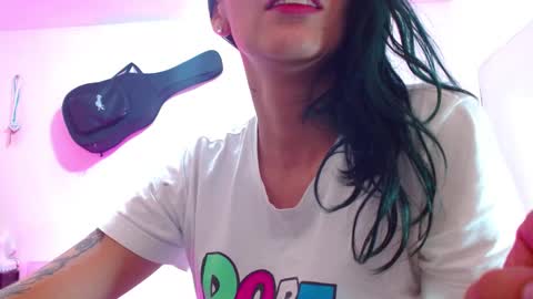 Snapshot of sexmilkdirty chatting on 15, 12, 2024 sexmilkdirty online show from 15, 12, 2024