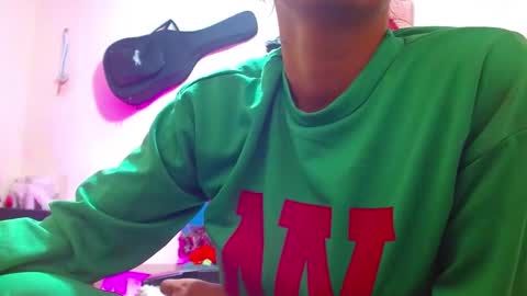 Snapshot of sexmilkdirty chatting on 11, 3, 2025 sexmilkdirty online show from 11, 3, 2025