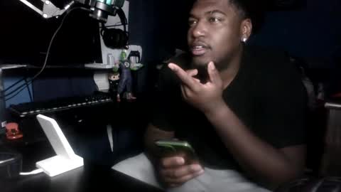 Snapshot of sexplug09 chatting on 9, 9, 2025 sexplug09 online show from 9, 9, 2025