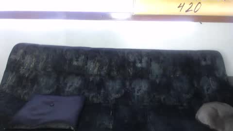 KhidaMilo online show from 8, 2, 2025