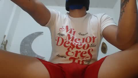 Snapshot of sextshotlati chatting on 21, 2, 2025 thiago online show from 21, 2, 2025