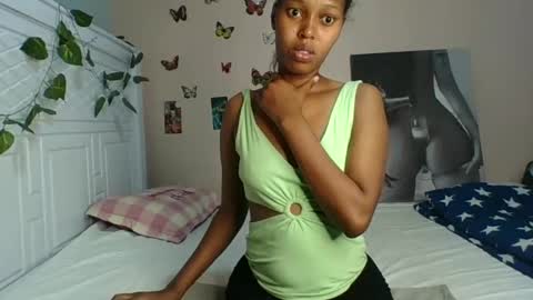 Snapshot of sexttiana_ebony chatting on 10, 3, 2025 sexttiana_ebony online show from 10, 3, 2025