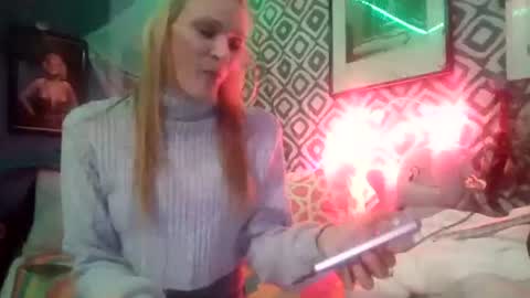 Leeah CloudZzz online show from 20, 10, 2025