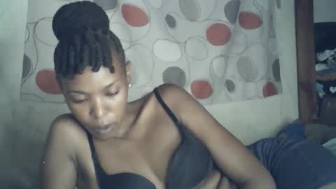 Snapshot of sexxy_curvy23 chatting on 17, 2, 2026 sexxy_curvy23 online show from 17, 2, 2026