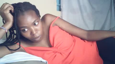 Snapshot of sexxy_curvy23 chatting on 5, 7, 2026 sexxy_curvy23 online show from 5, 7, 2026