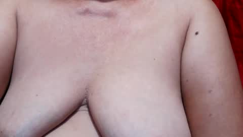 Snapshot of sexxyicee69 chatting on 13, 6, 2026 misslovely j online show from 13, 6, 2026