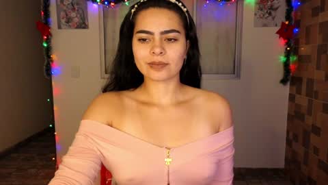  Angie   online show from 15, 12, 2024