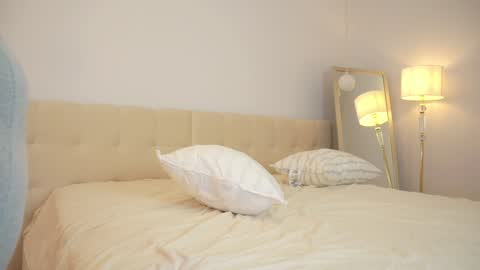 Snapshot of sexxylorry chatting on 22, 9, 2025 Lorry small boobs and Maya big boobs friends with benefits online show from 22, 9, 2025