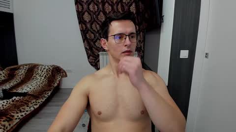 Snapshot of sexxymuscles4u chatting on 3, 2, 2025 Sexxymuscles4U online show from 3, 2, 2025