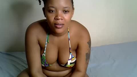 Snapshot of sexxythea_ chatting on 8, 10, 2025 sexxythea_ online show from 8, 10, 2025
