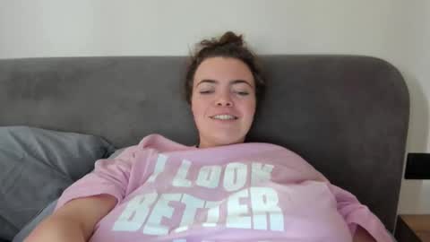 Snapshot of sexy__lizzy__ chatting on 21, 10, 2025 Hello dear. I will be glad to meet you. see you soon. online show from 21, 10, 2025