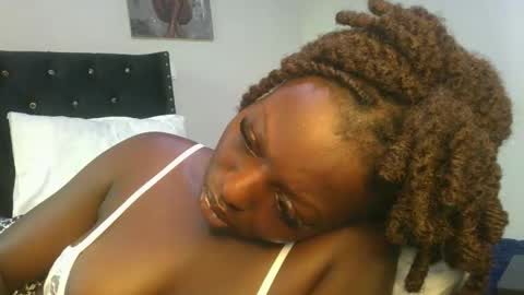 Snapshot of sexy_candia chatting on 25, 4, 2026 Stacy online show from 25, 4, 2026